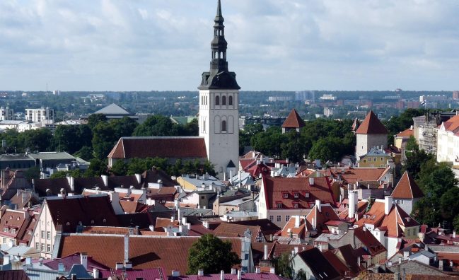 Estija – stebinanti savo viduramžiška dvasia ir nuostabia gamta