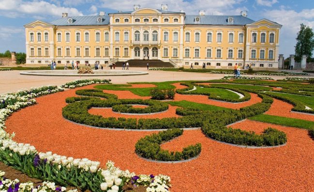 Latvijos Kuržemė  – nuo Liepojos iki Rundalės